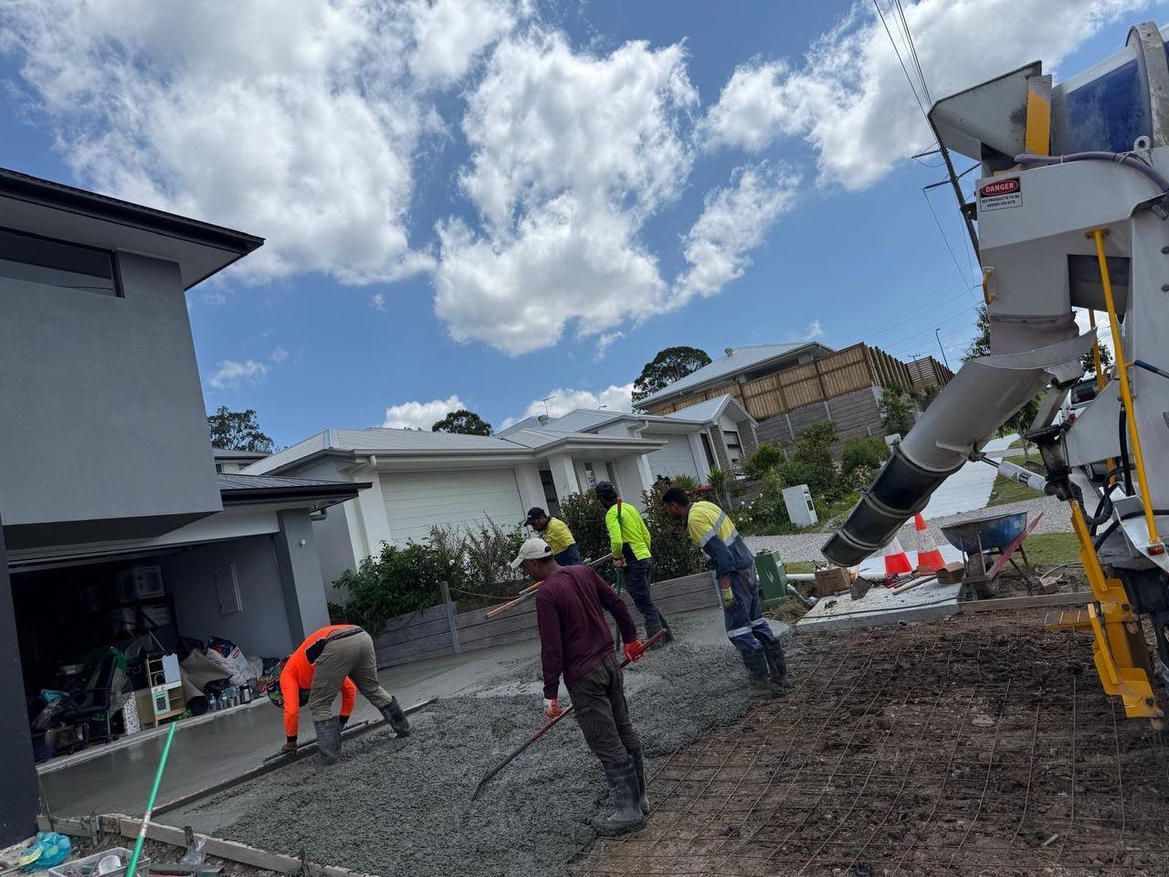 Concrete Driveway - concrete driveways project in Brisbane (photo 3 of 5)
