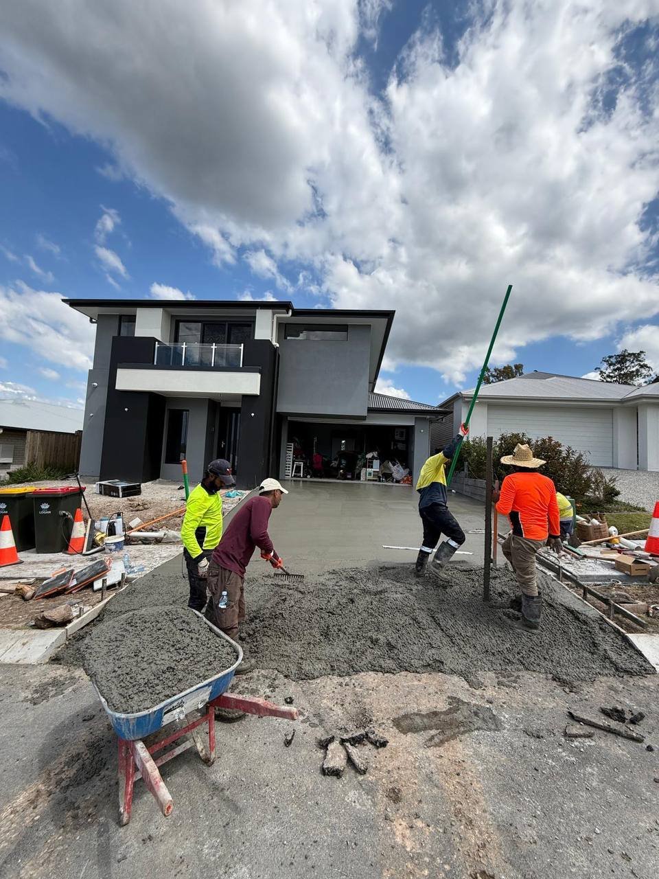 Concrete Driveway Installation - concrete driveways project in Brisbane (photo 3 of 6)