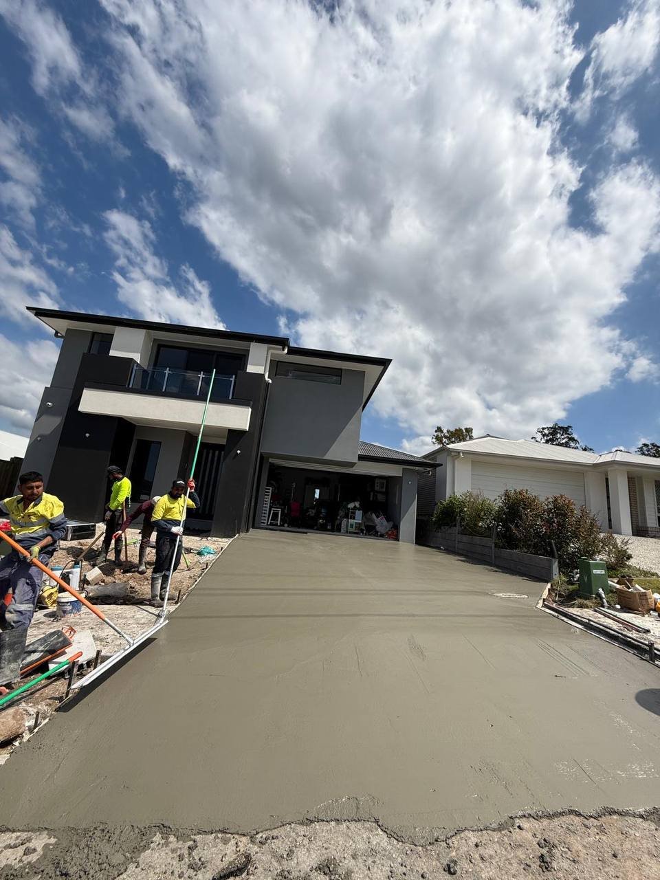 Concrete Driveway Installation - concrete driveways project in Brisbane (photo 2 of 6)