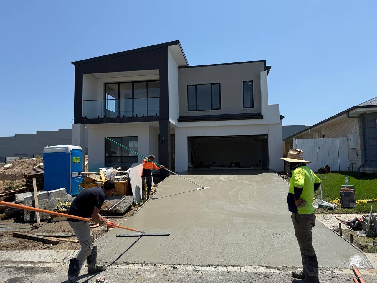 Driveway Concreting - concrete driveways project in Brisbane (photo 2 of 7)