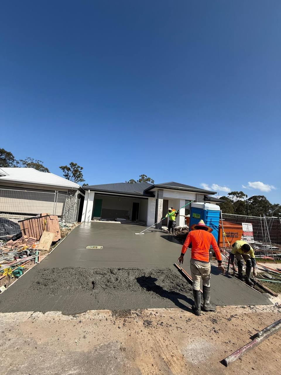 Residential Driveway Concreting - concrete driveways project in Brisbane (photo 4 of 5)