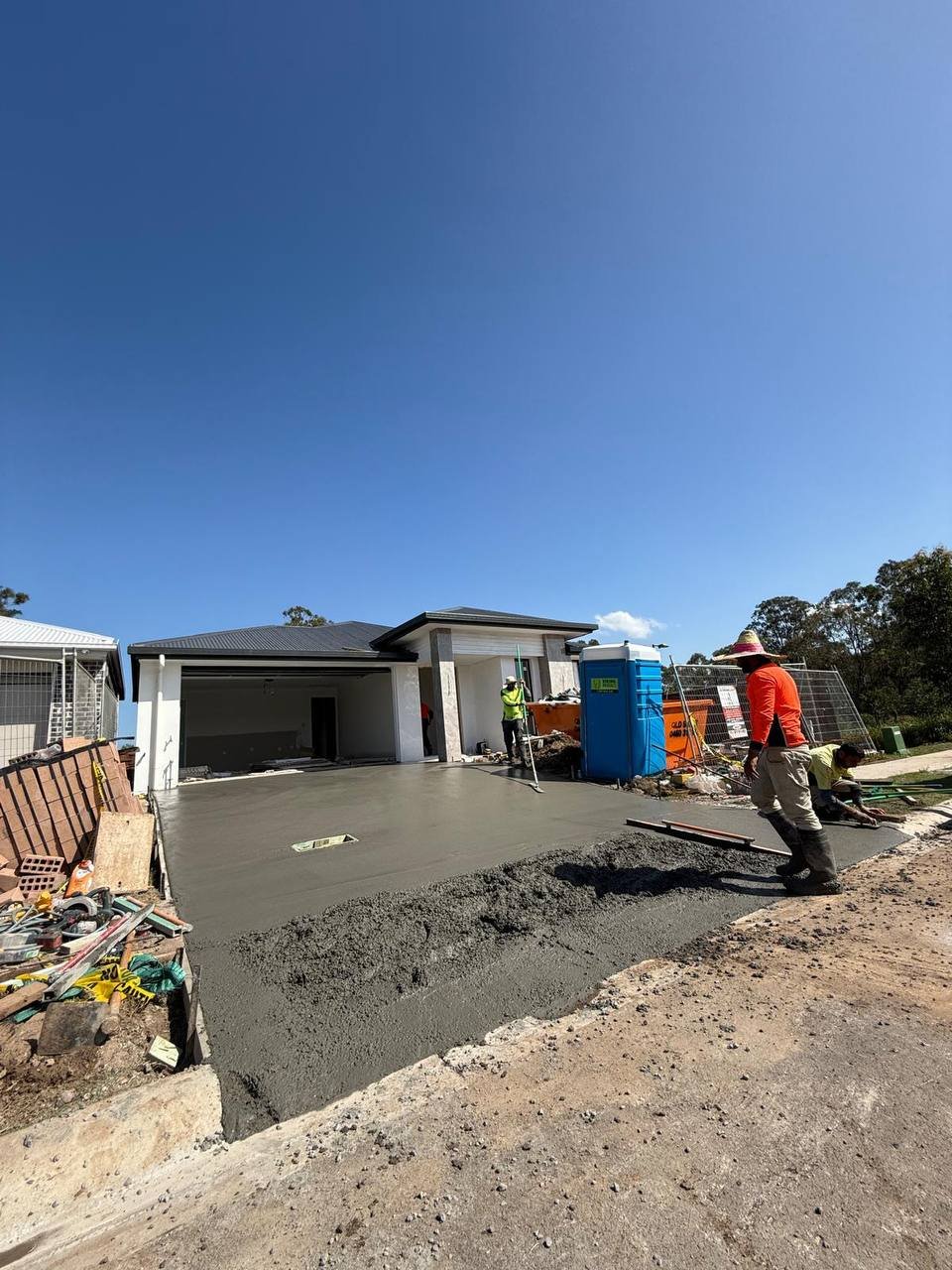 Residential Driveway Concreting - concrete driveways project in Brisbane (photo 3 of 5)