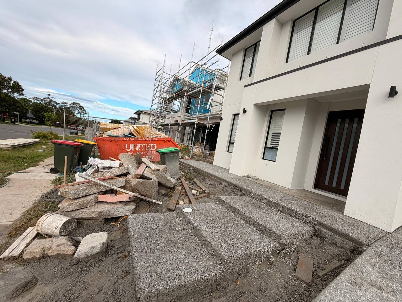Exposed Aggregate Entry Steps - exposed aggregate project in Brisbane (photo 4 of 6)